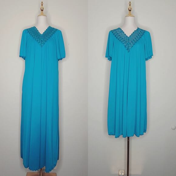Vtg M Shadowline Teal Peignoir‎ Chemise Set Nylon V Neck Floral Embroidered Neck - Picture 1 of 13